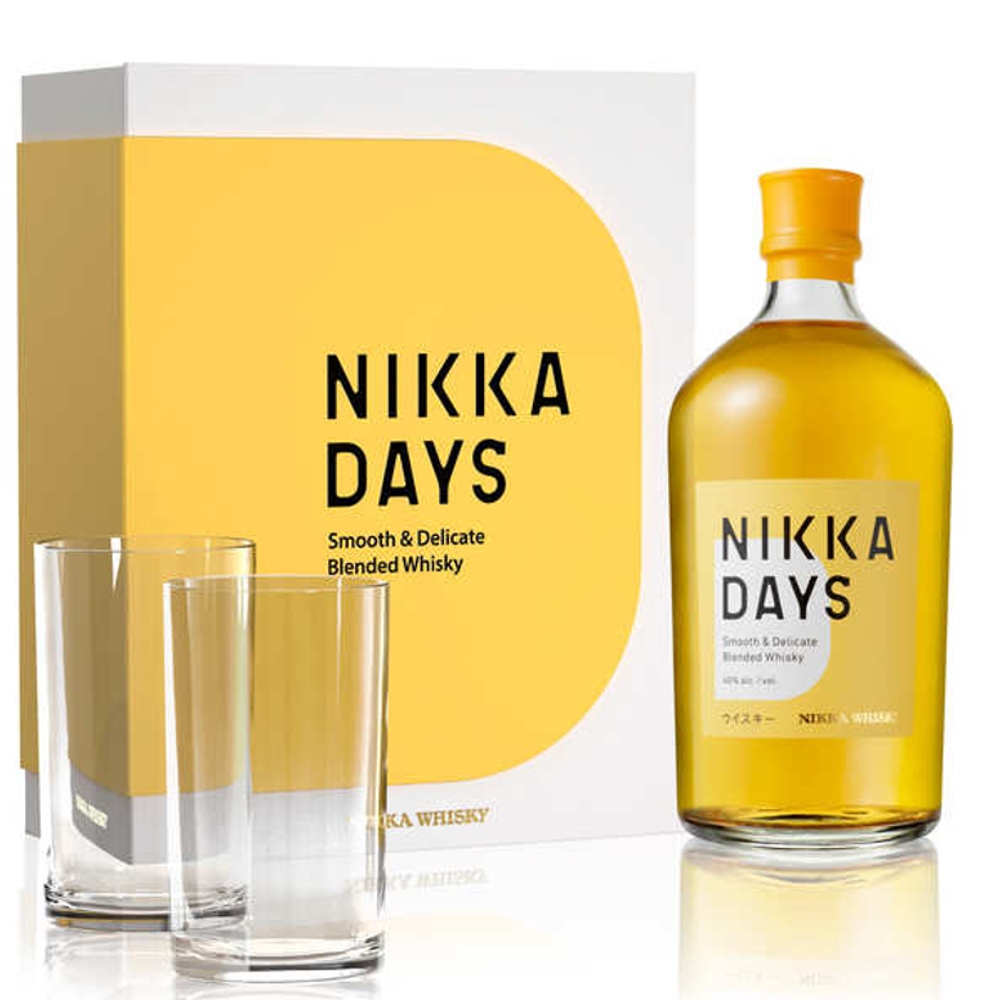 Nikka Days met glazen