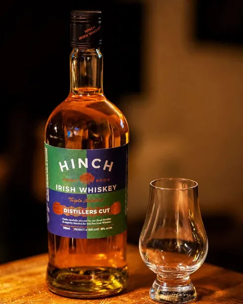 Hinch Distillers Cut - mood shot 2
