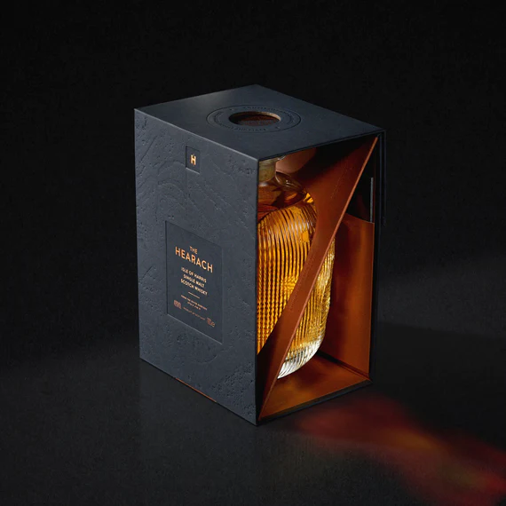 Webassets_Bottleshots_shop3_338615cf-fd2c-4029-84c3-127aa06335d5_570x Isle of Harris The Hearach mood shot 2